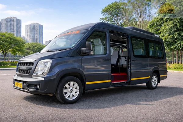 13 Seater Force Urbania